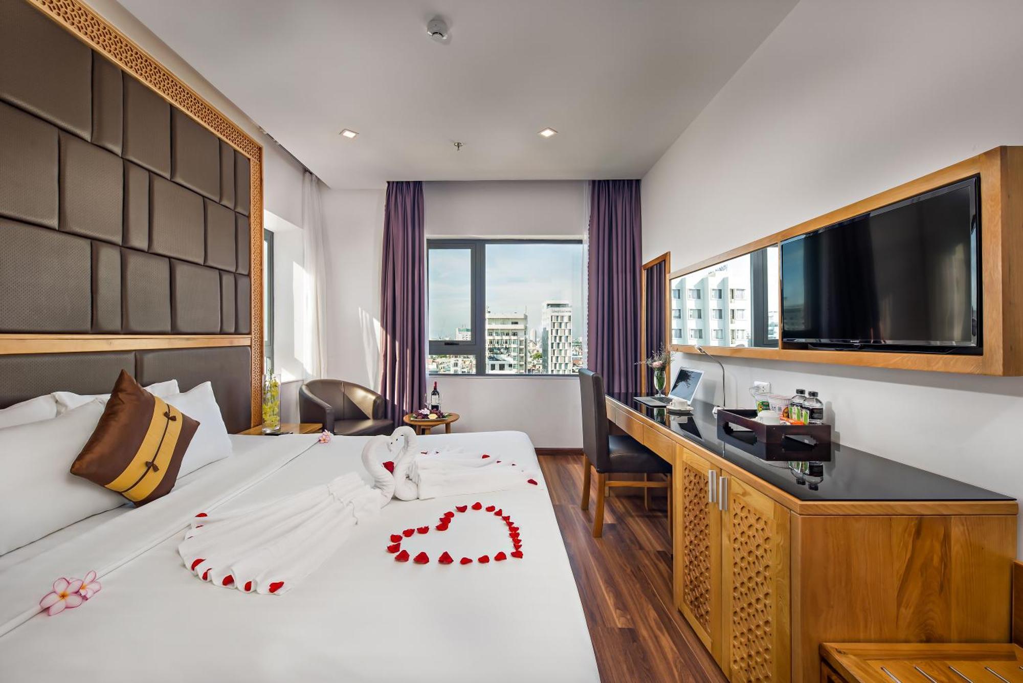 Bliss Luxury Hotel Da Nang Exteriör bild